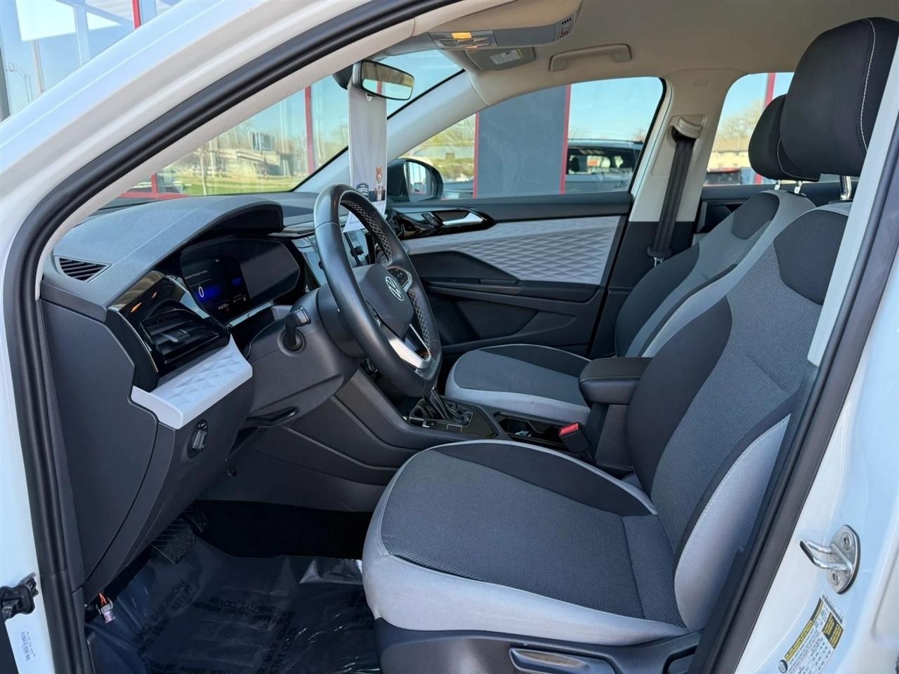 Volkswagen Taos  2023