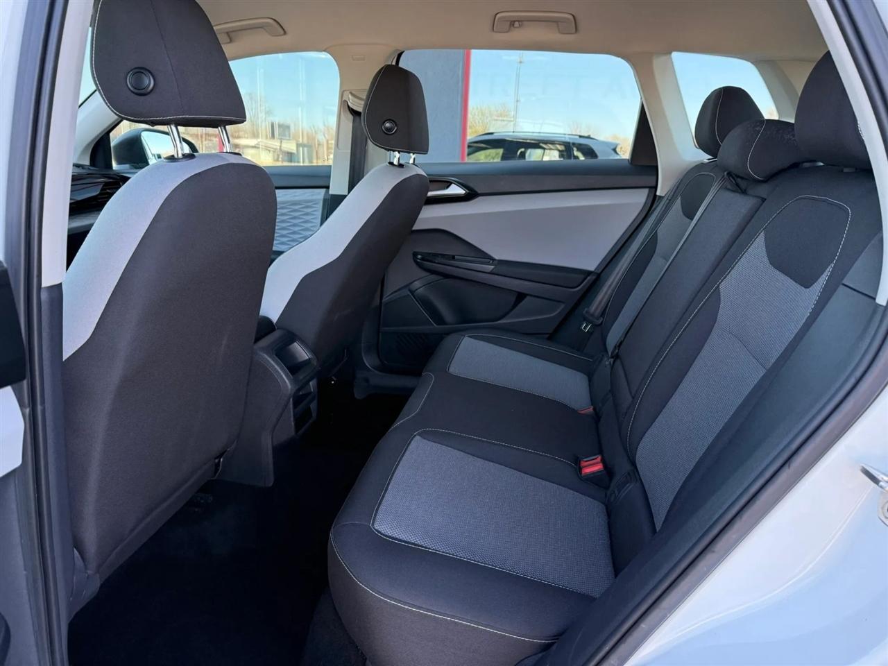 Volkswagen Taos  2023