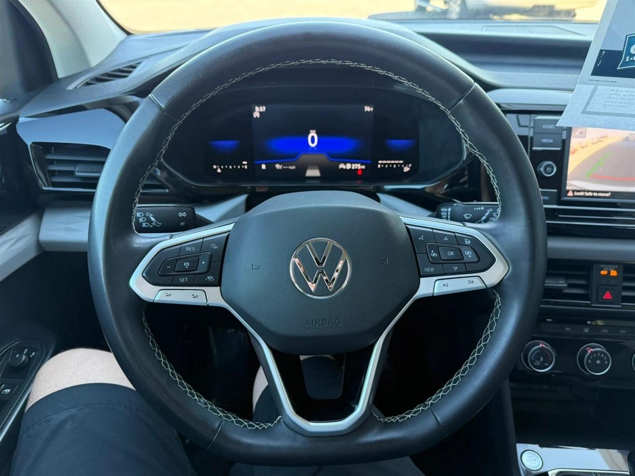 Volkswagen Taos  2023