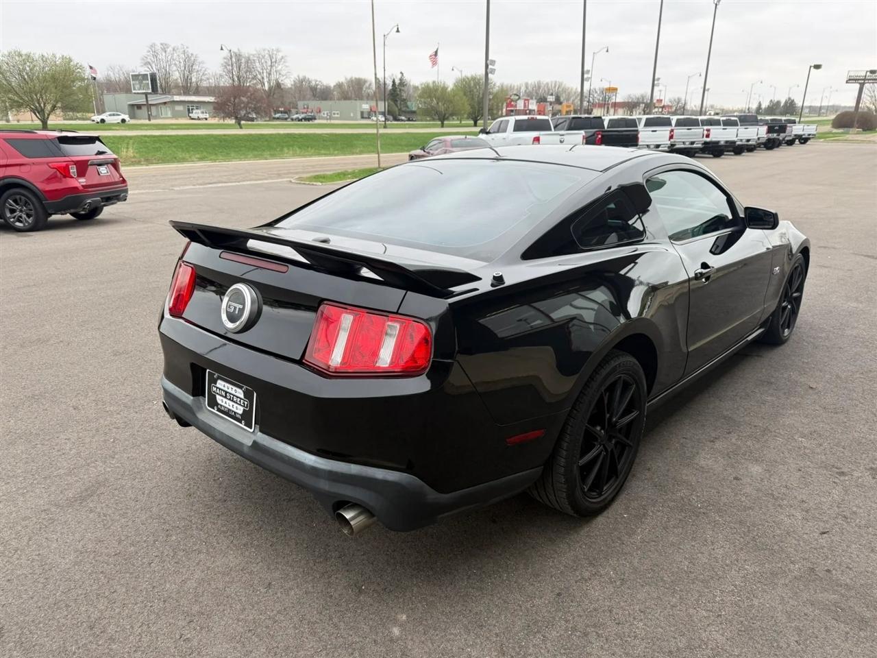 Ford Mustang  2011