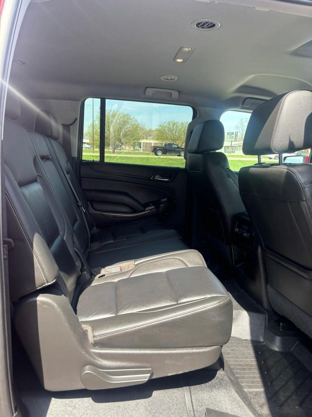 Chevrolet Suburban  2018