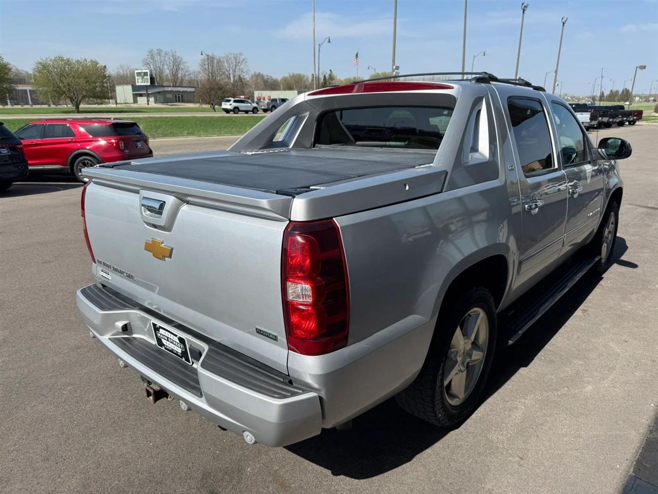 Chevrolet Avalanche  2012
