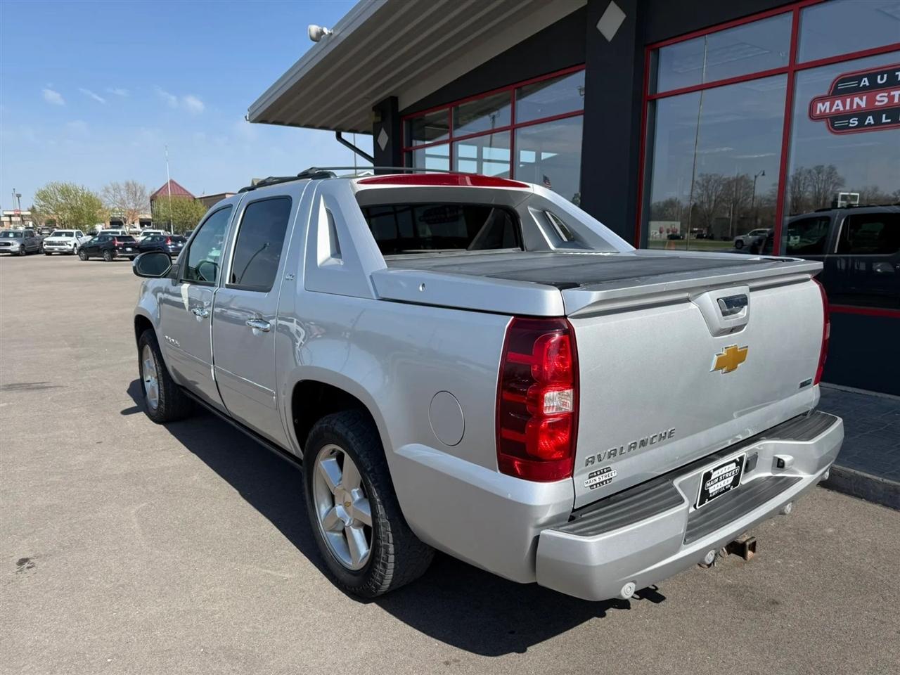 Chevrolet Avalanche  2012