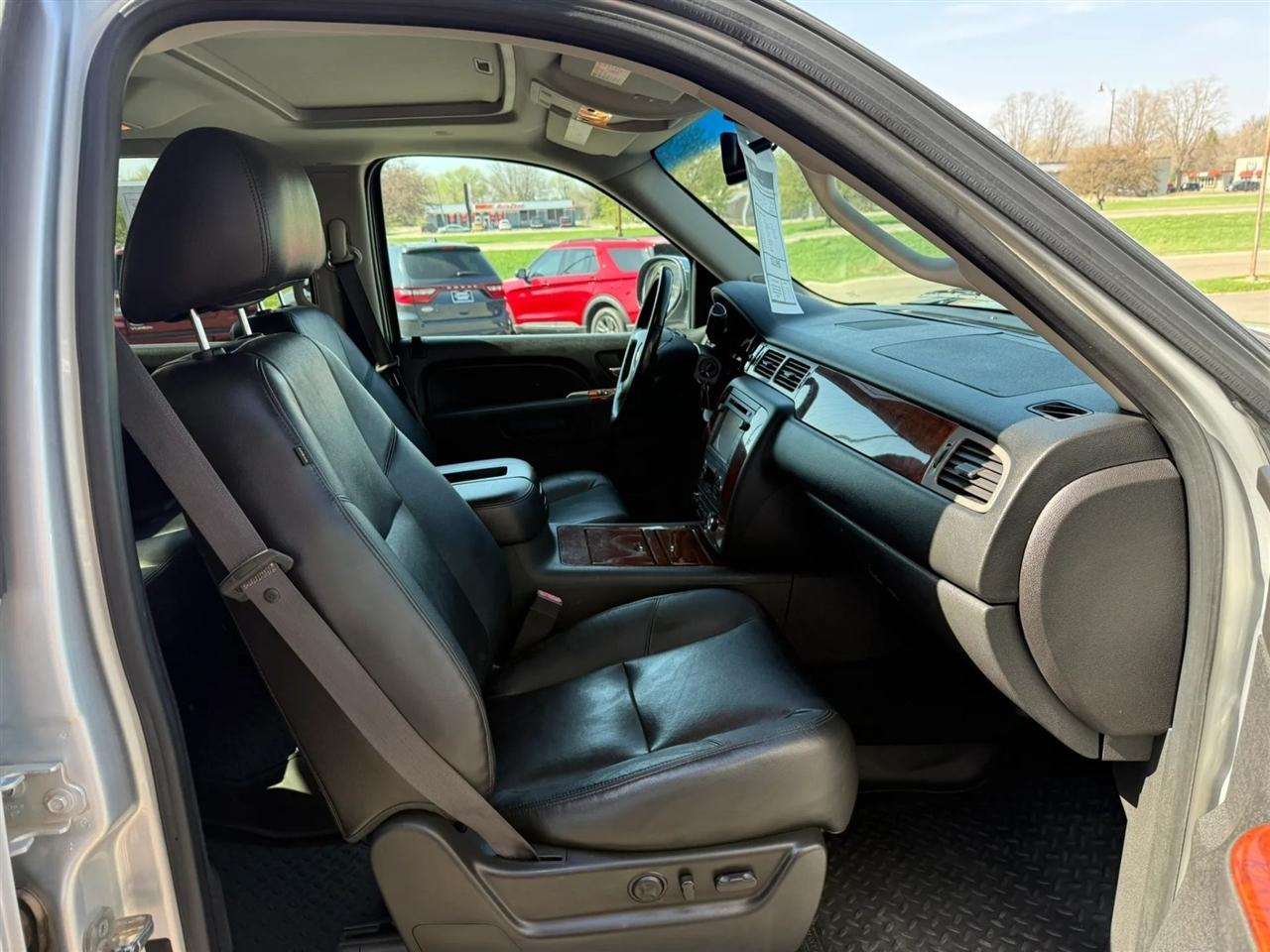 Chevrolet Avalanche  2012