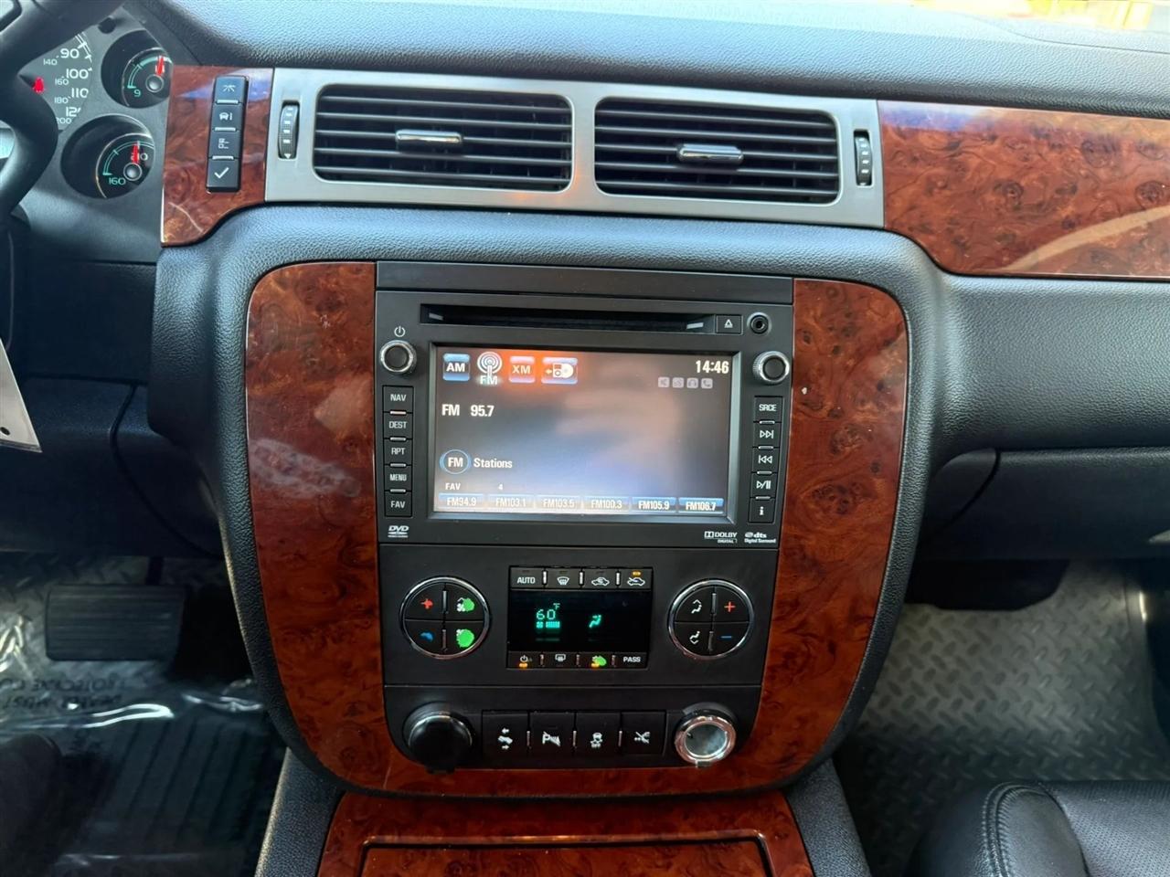 Chevrolet Avalanche  2012