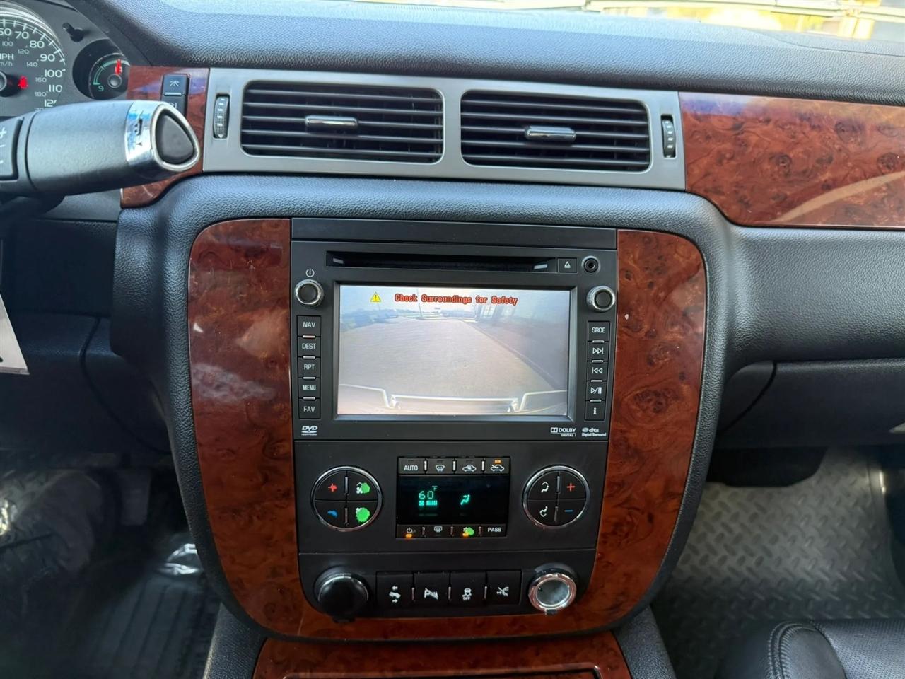 Chevrolet Avalanche  2012