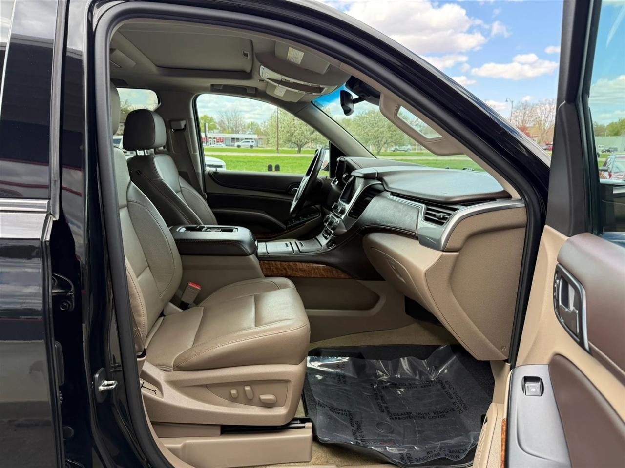 Chevrolet Suburban  2016