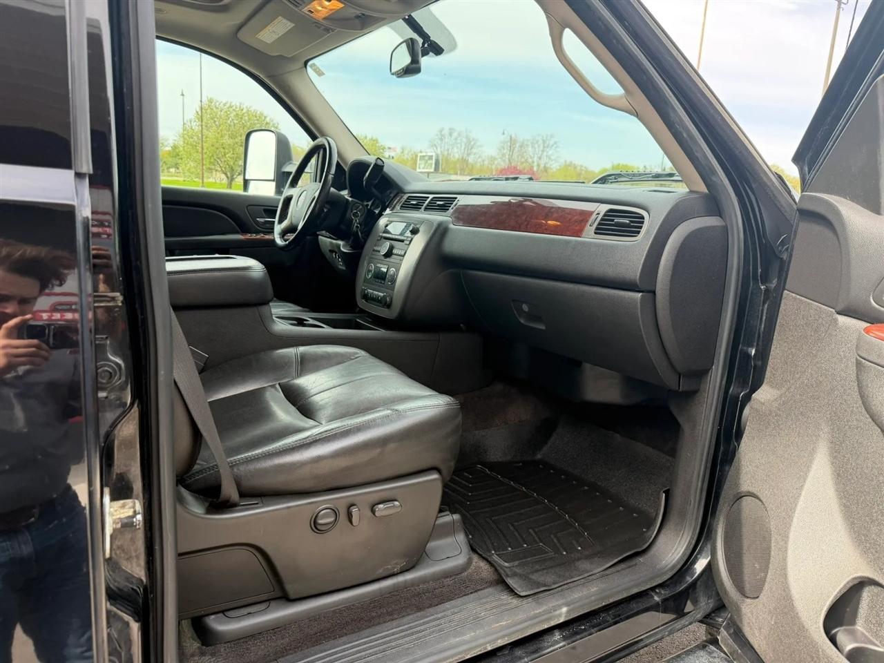 GMC Sierra 2500HD  2010