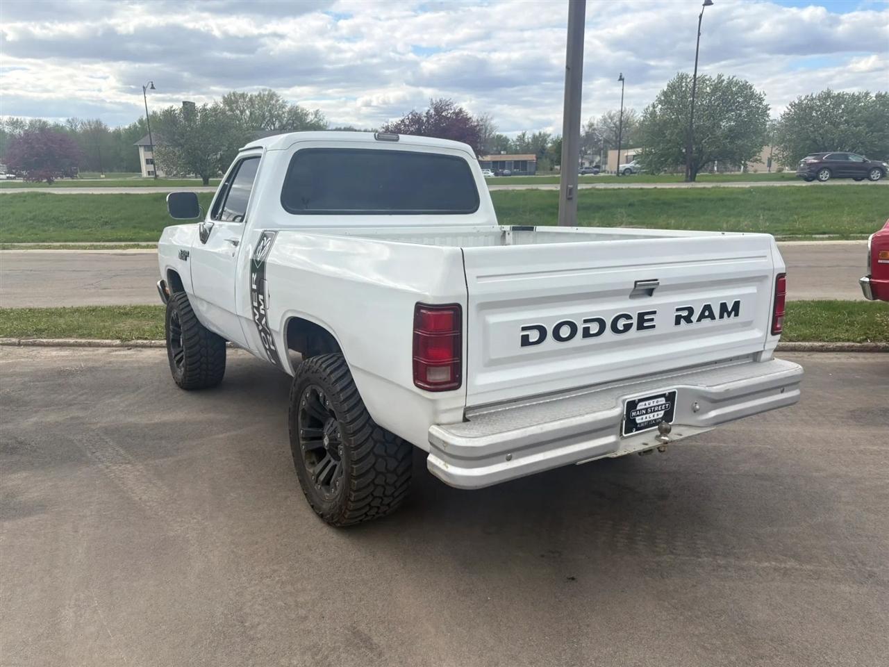 Dodge RAM 150  1990