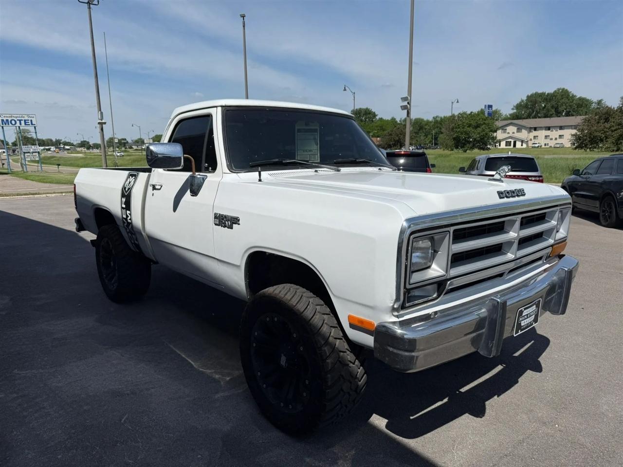 Dodge RAM 150  1990