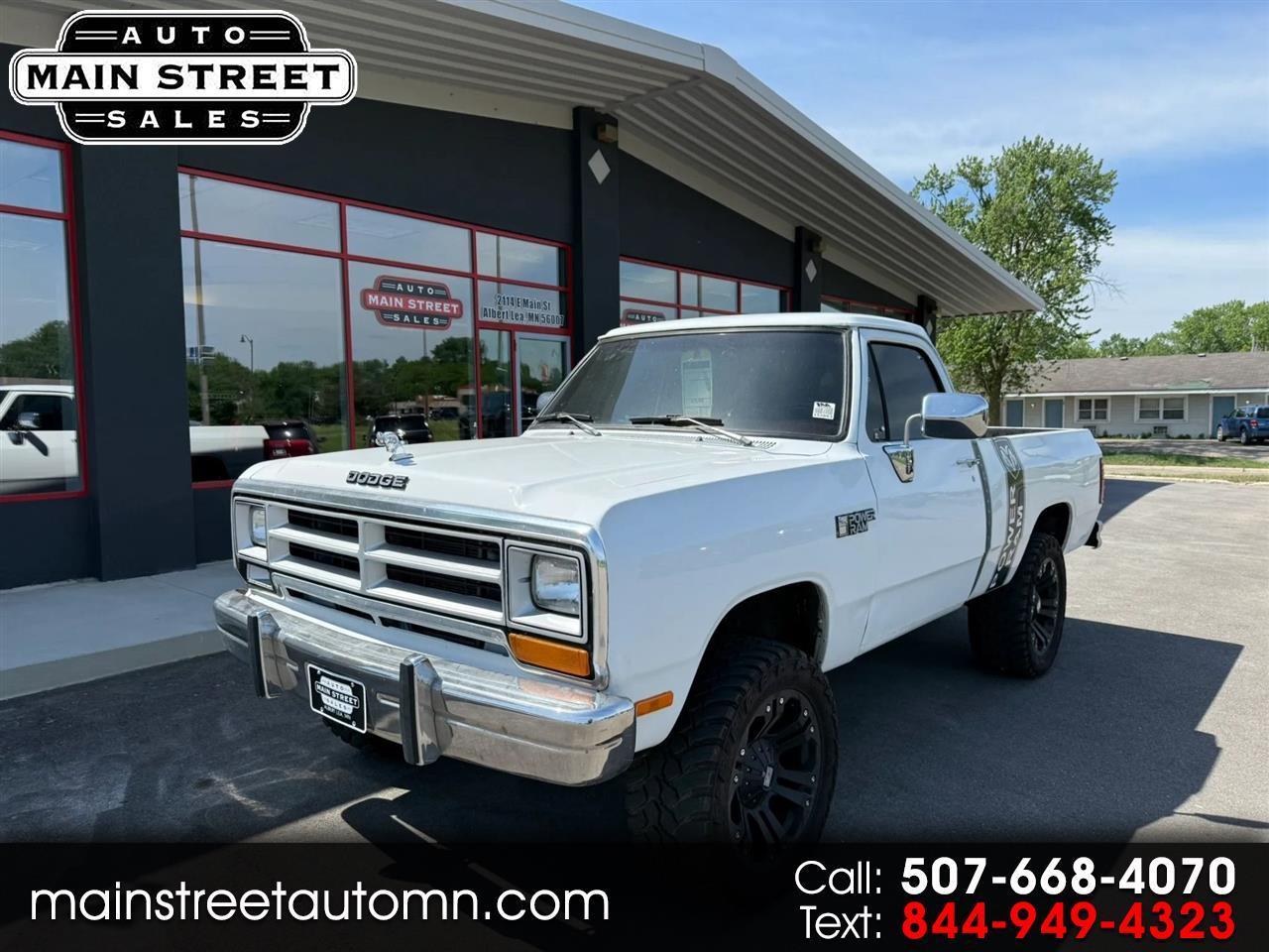 1990 Dodge W-Series's photo