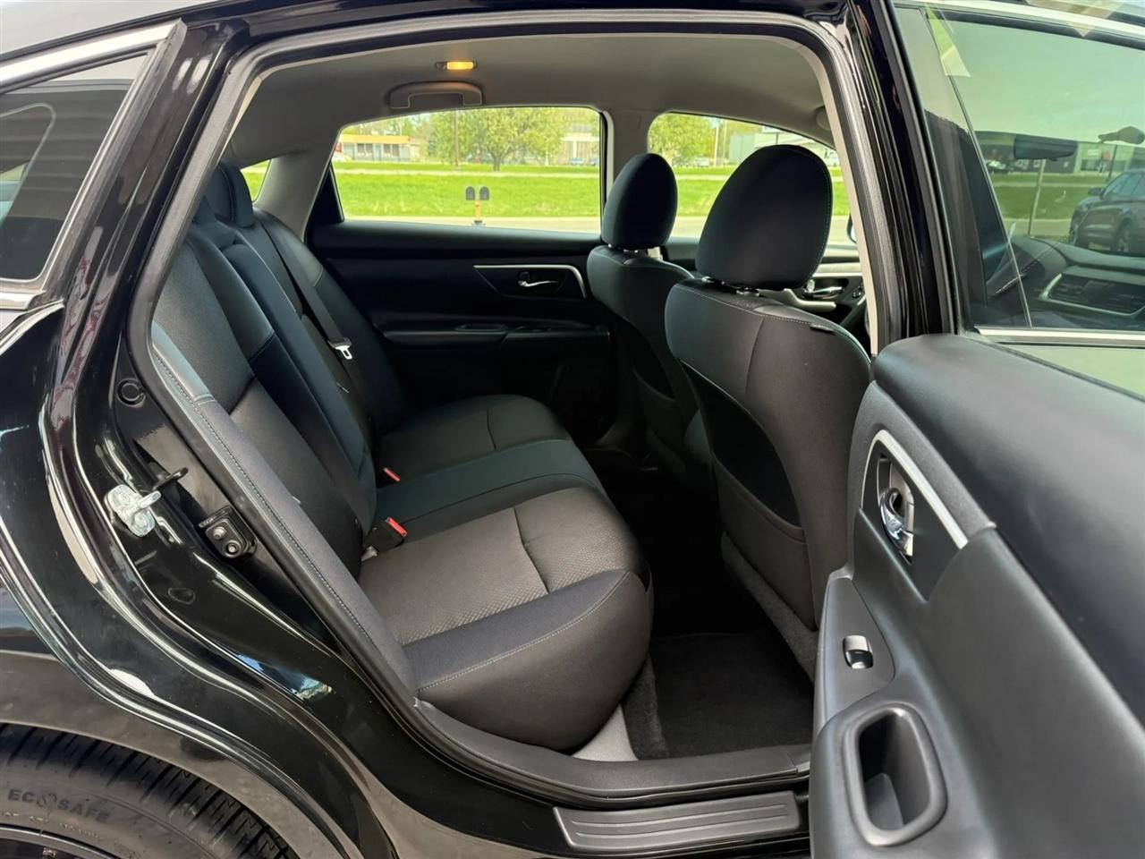 Nissan Altima  2017