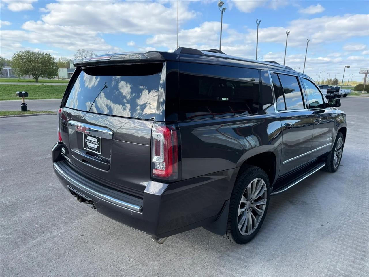 GMC Yukon XL  2017
