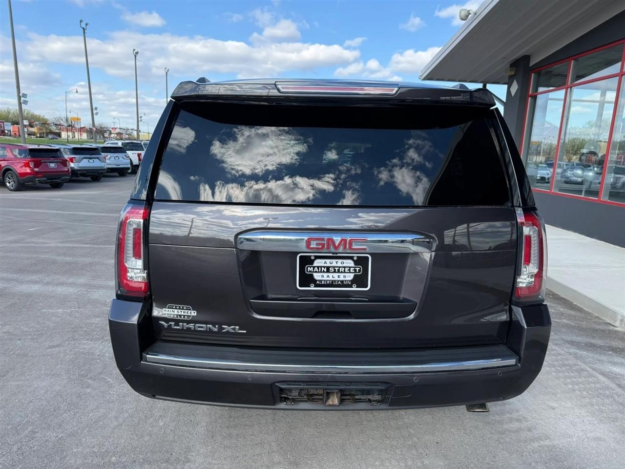GMC Yukon XL  2017