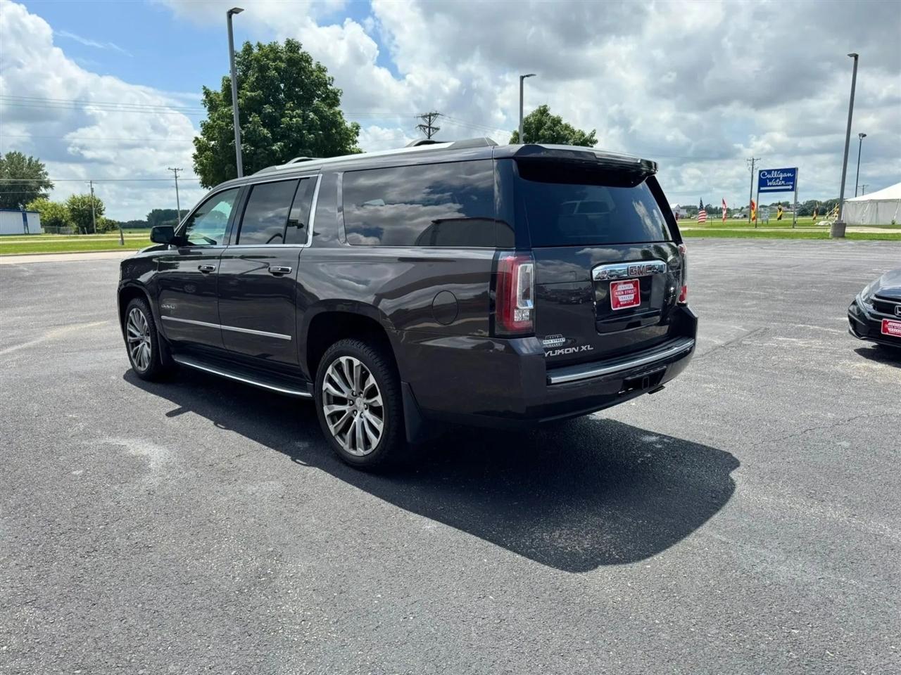 GMC Yukon XL  2017