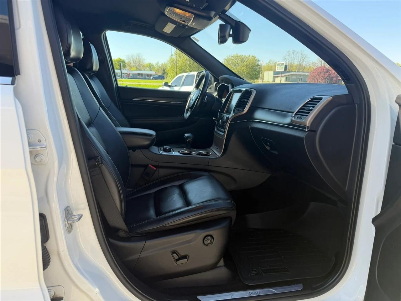 Jeep Grand Cherokee  2015