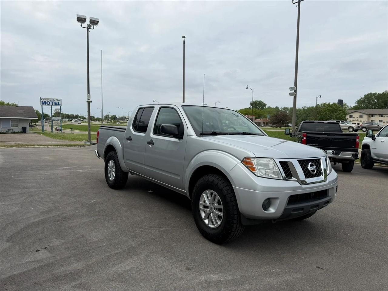 Nissan Frontier  2015