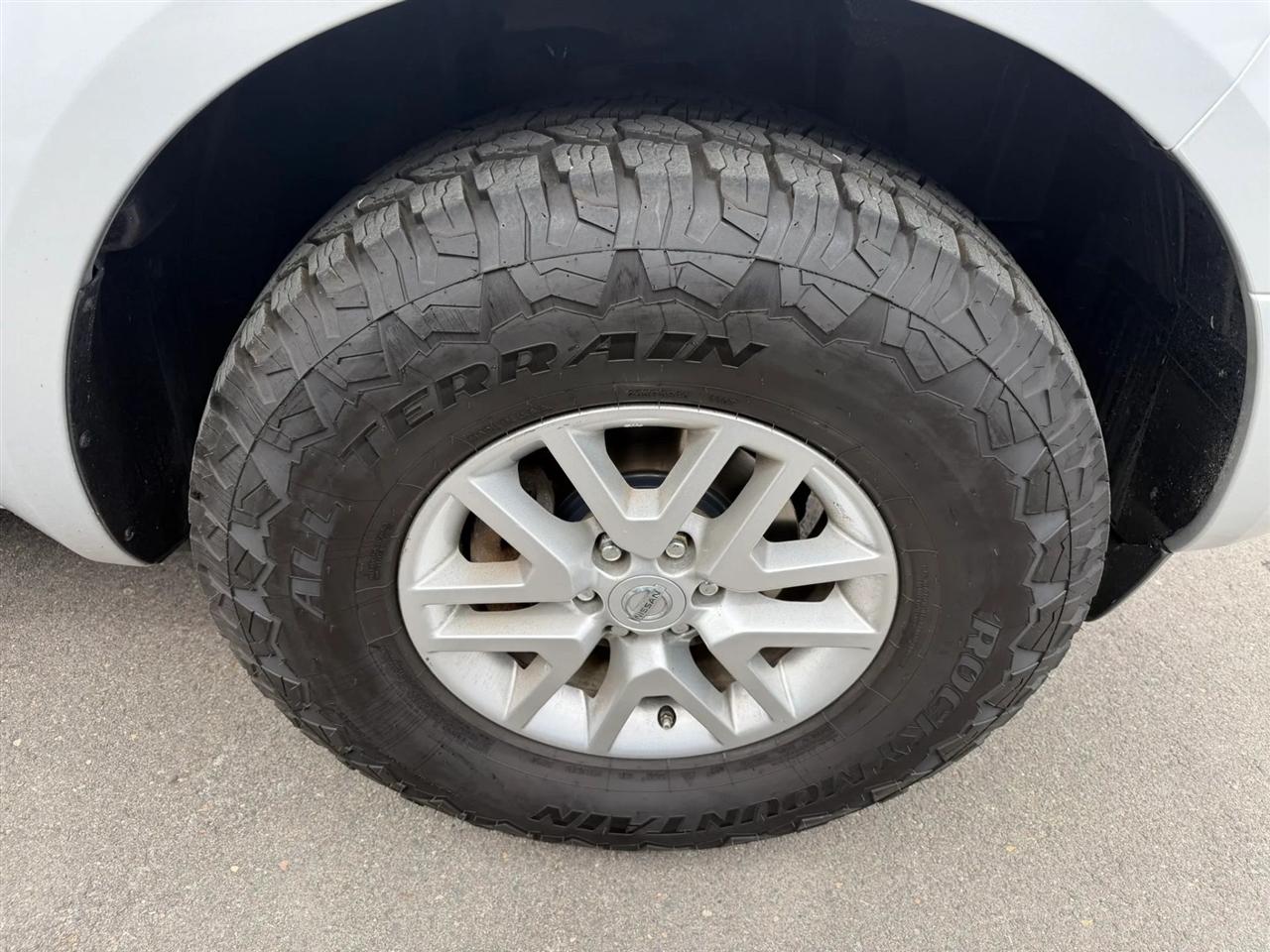 Nissan Frontier  2015