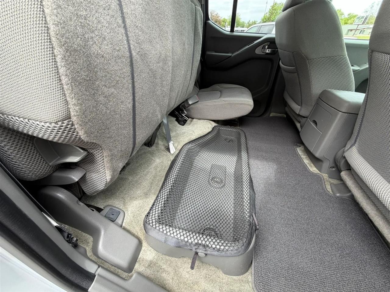 Nissan Frontier  2015