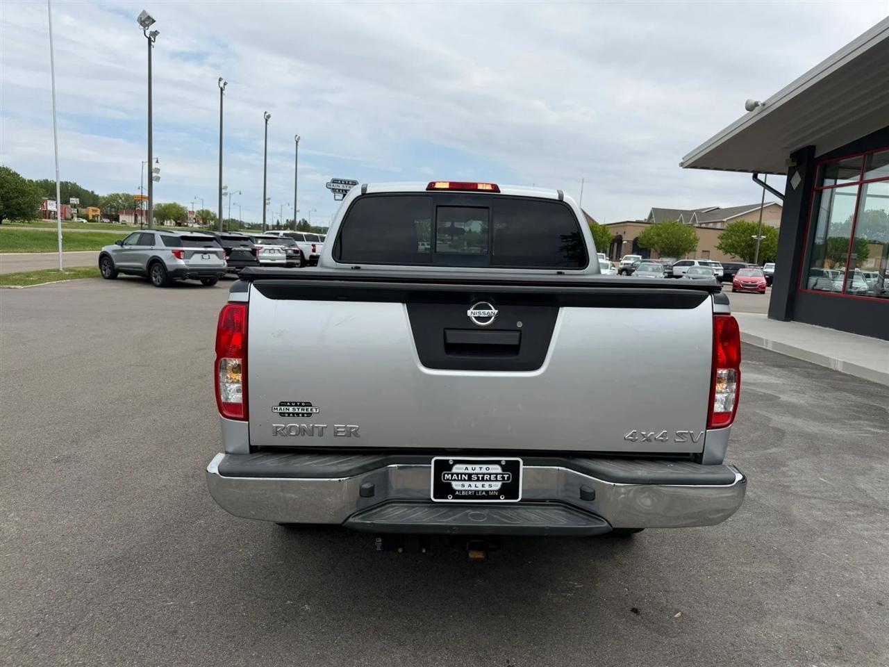 Nissan Frontier  2015