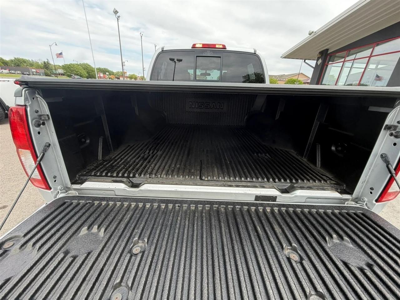 Nissan Frontier  2015