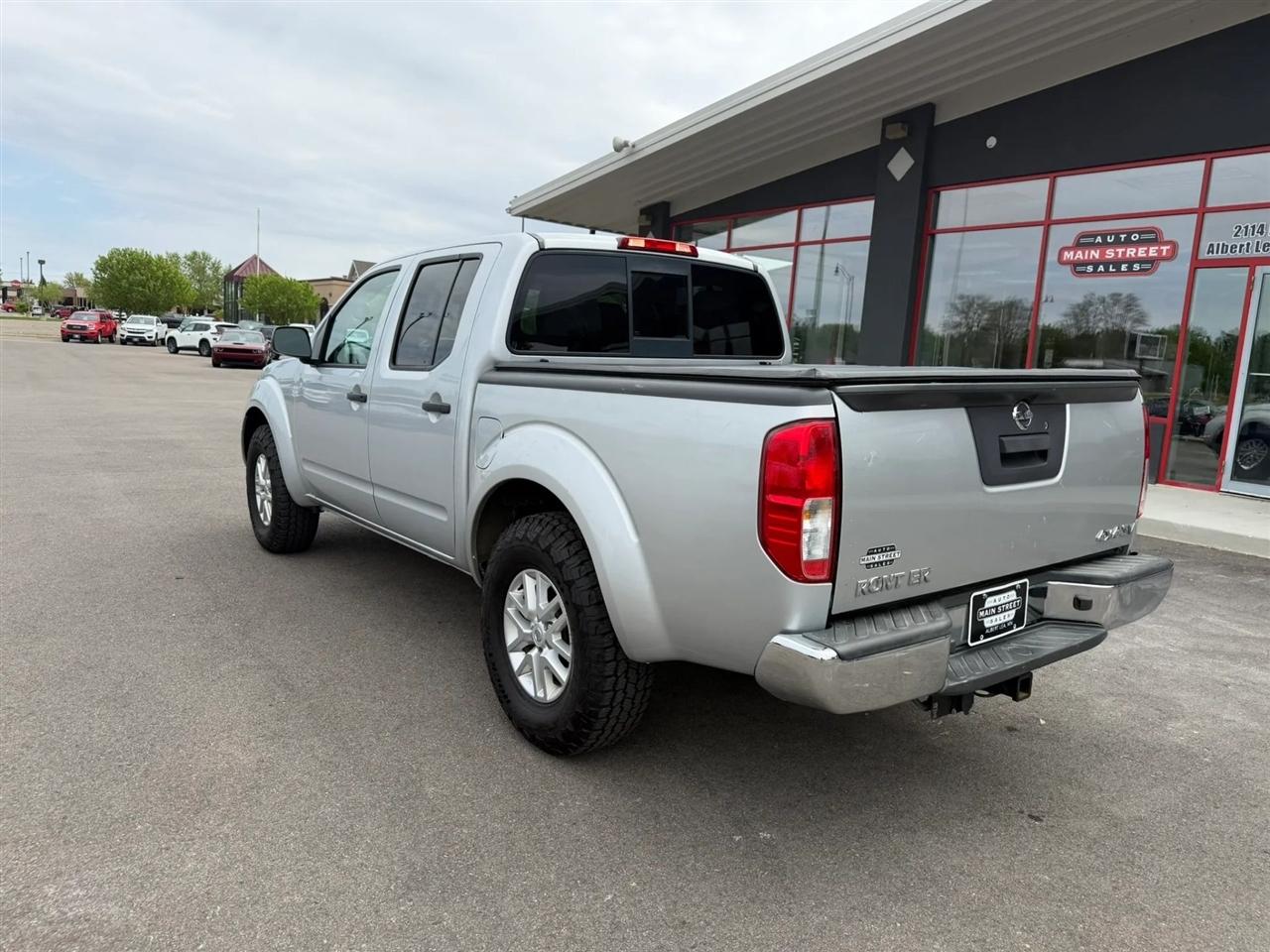 Nissan Frontier  2015