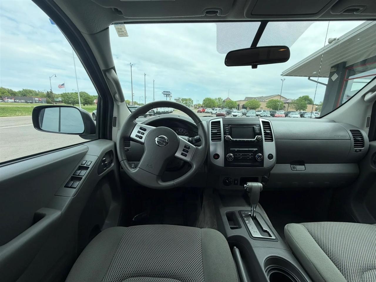 Nissan Frontier  2015