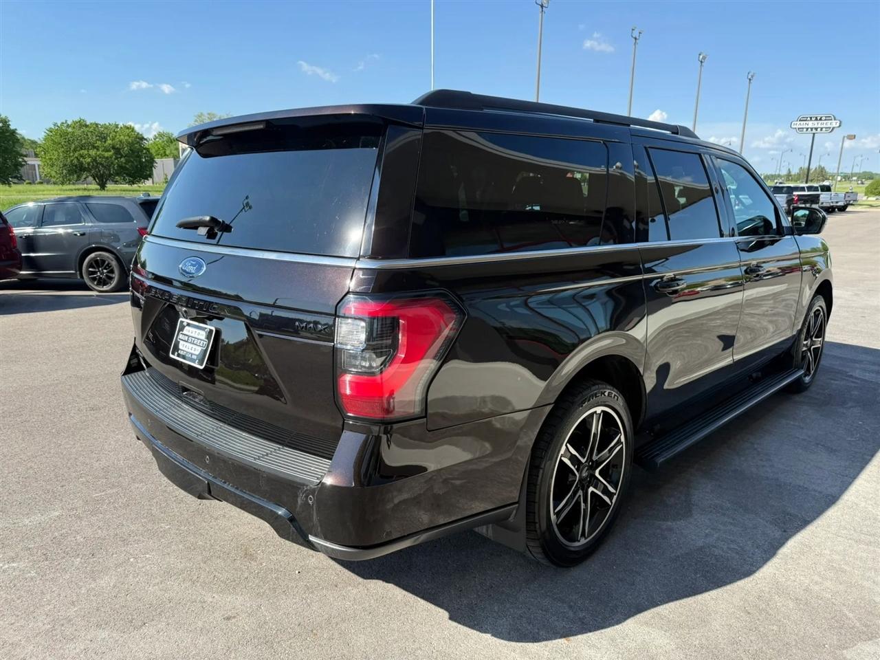 Ford Expedition  2021