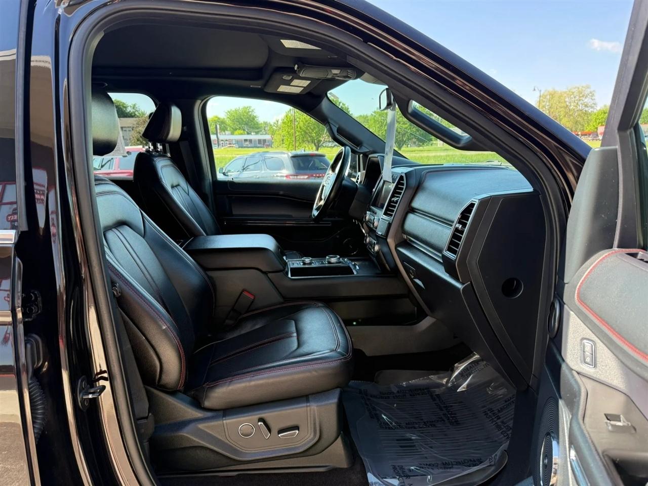 Ford Expedition  2021