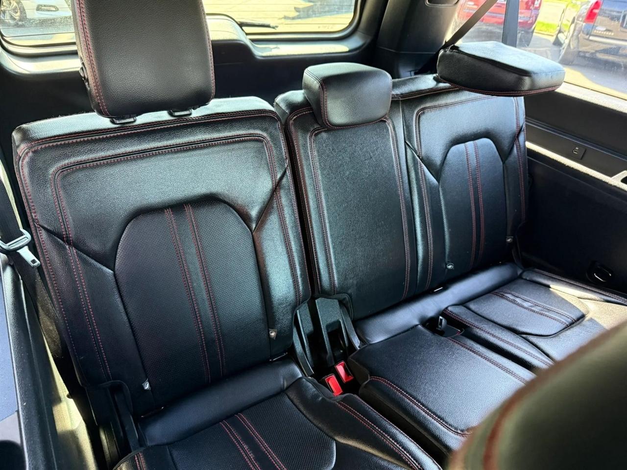 Ford Expedition  2021