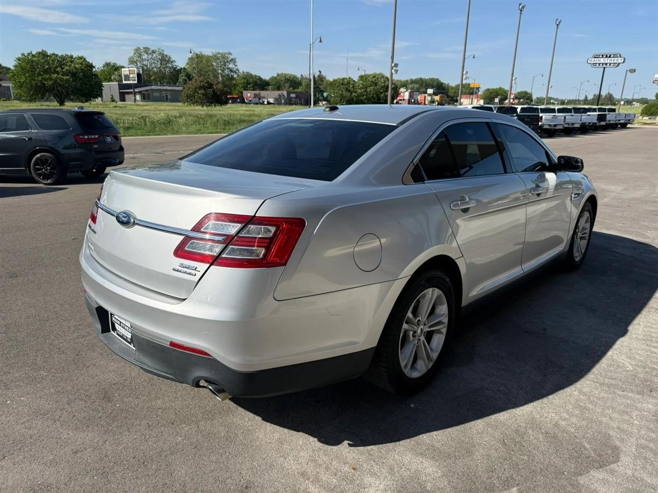 Ford Taurus  2013