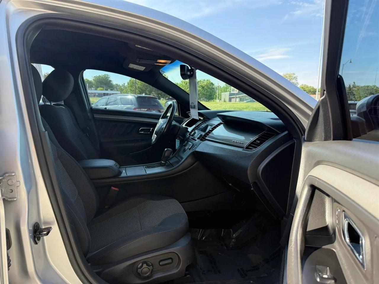 Ford Taurus  2013