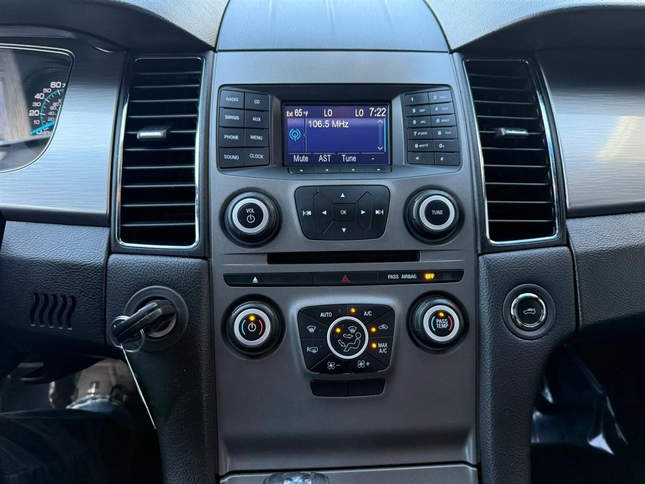 Ford Taurus  2013