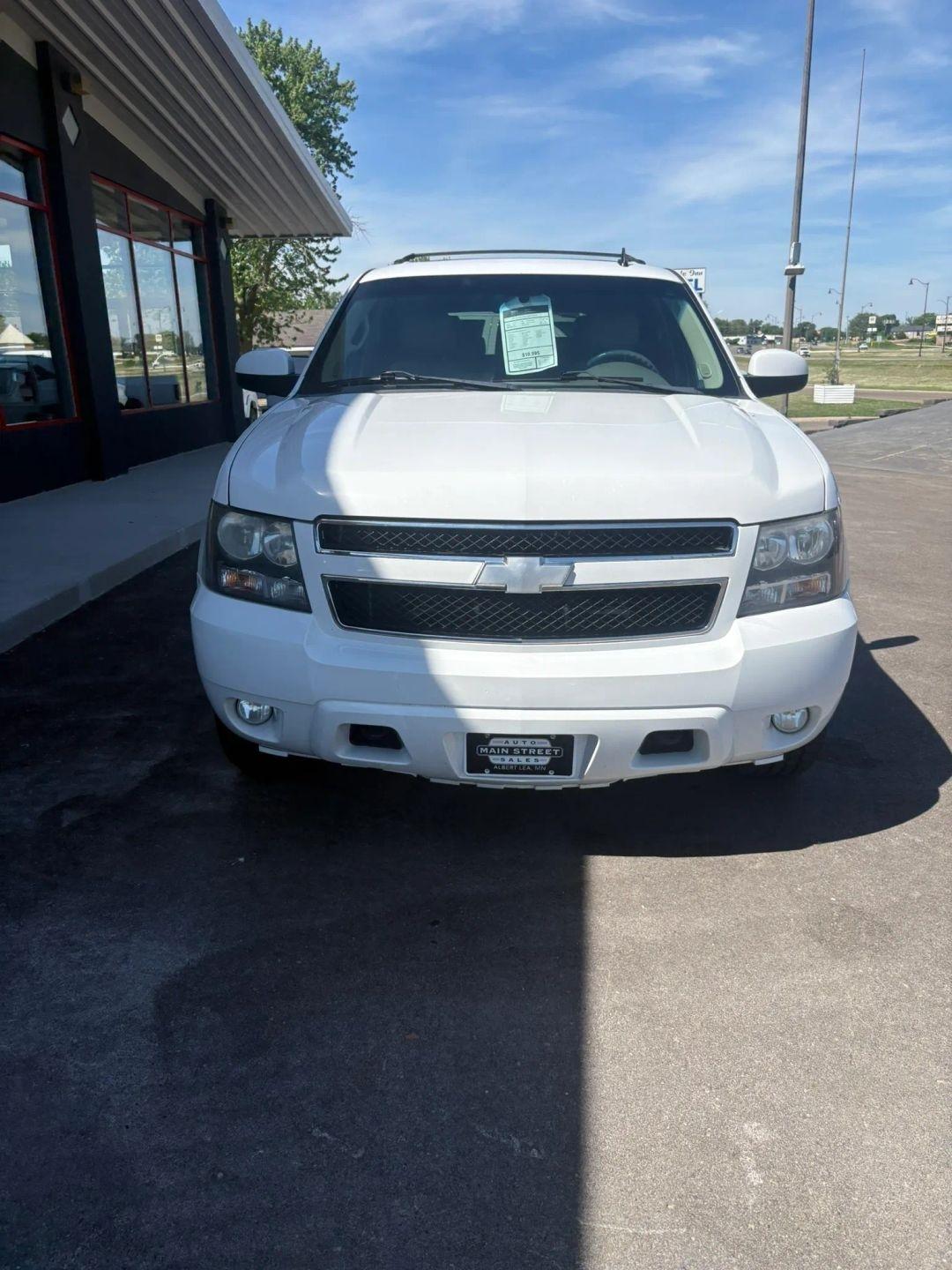 Chevrolet Tahoe  2011