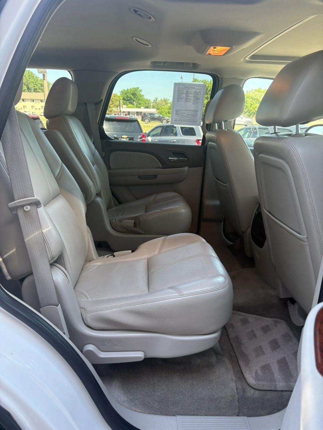 Chevrolet Tahoe  2011