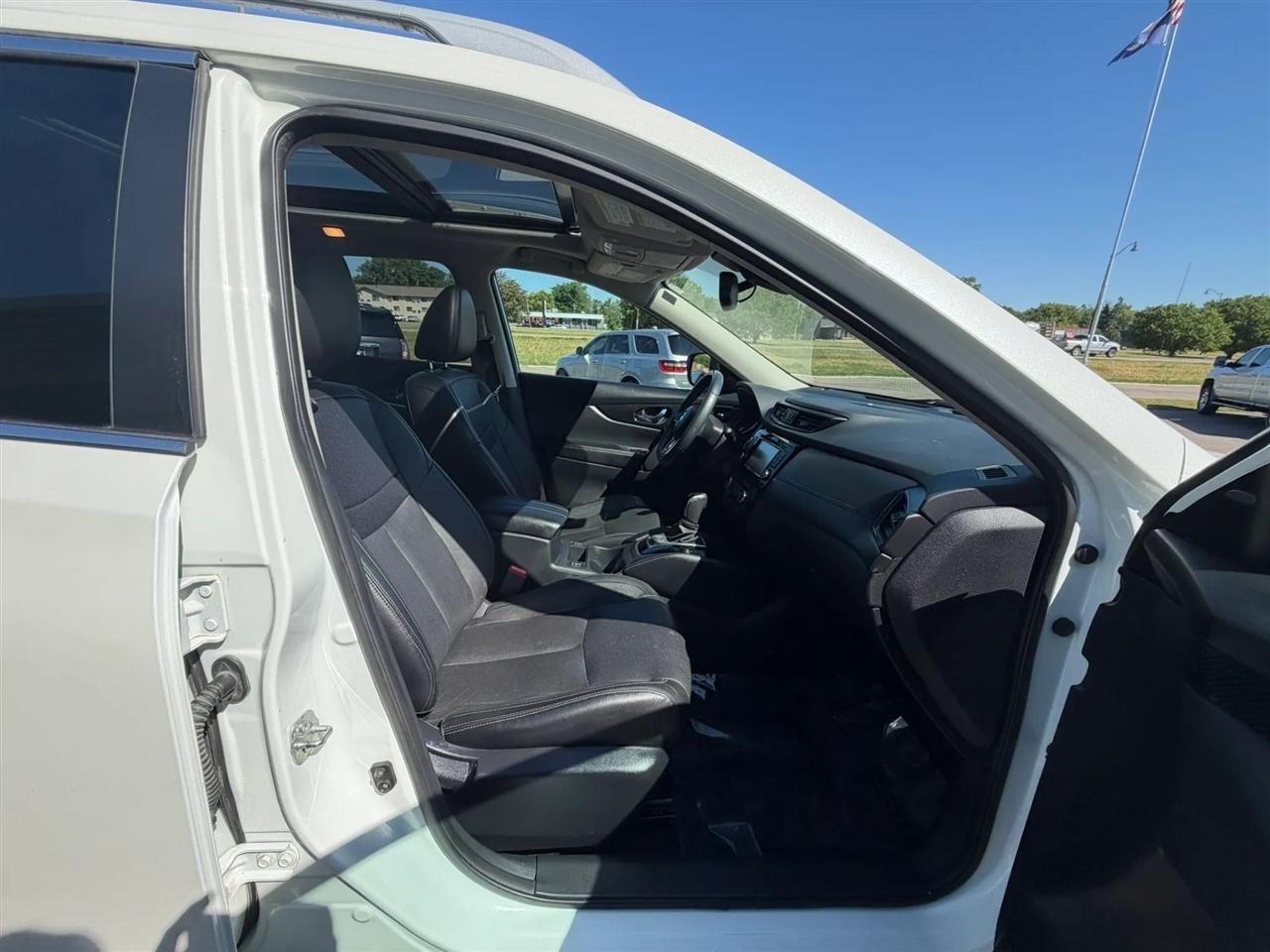 Nissan Rogue  2017