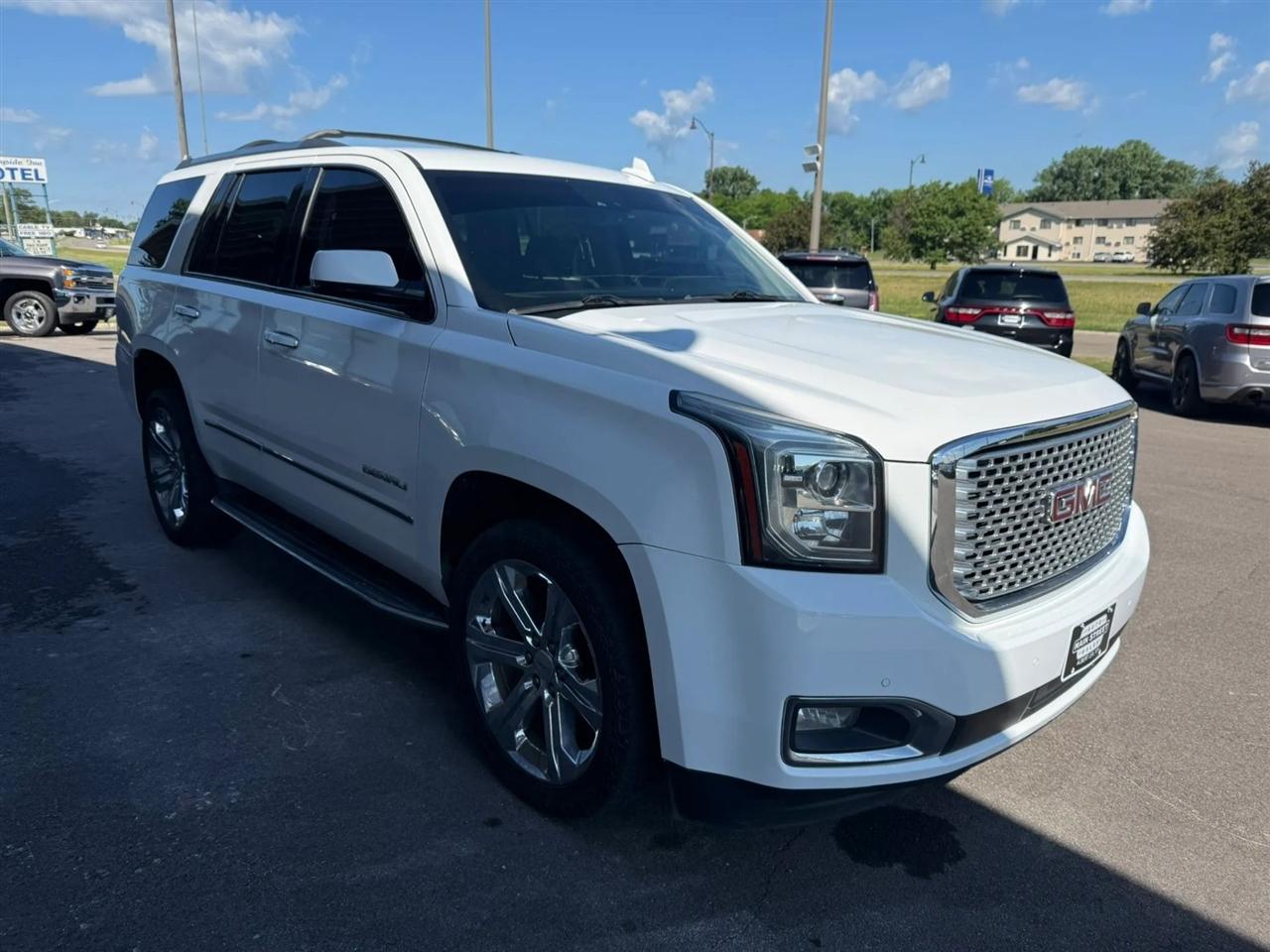 GMC Yukon Denali  2017