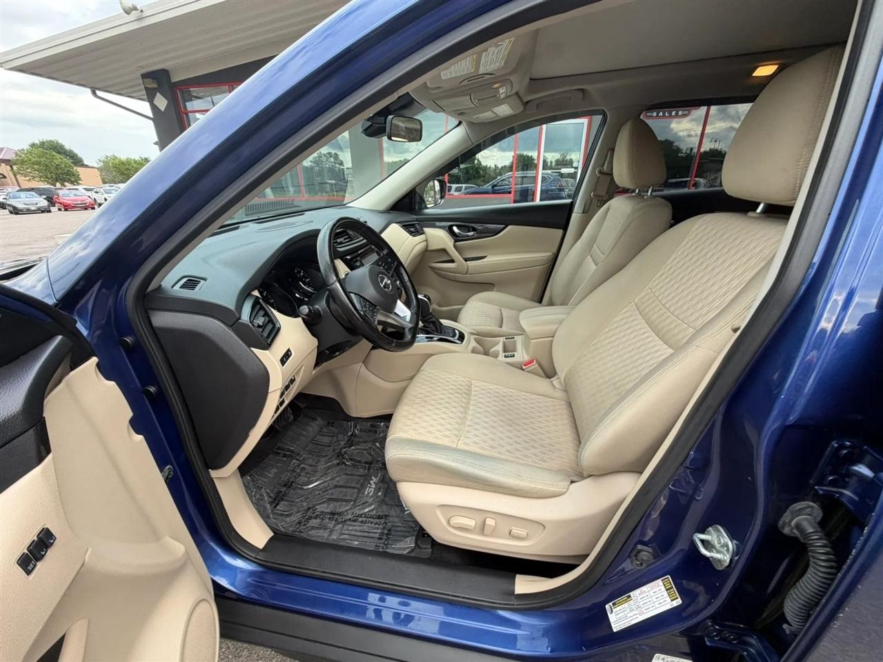 Nissan Rogue  2020