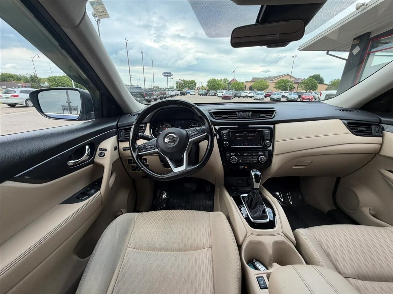 Nissan Rogue  2020