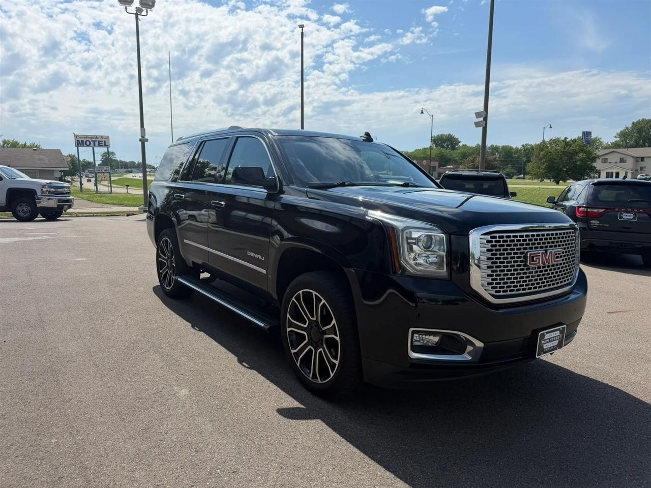 GMC Yukon Denali  2016