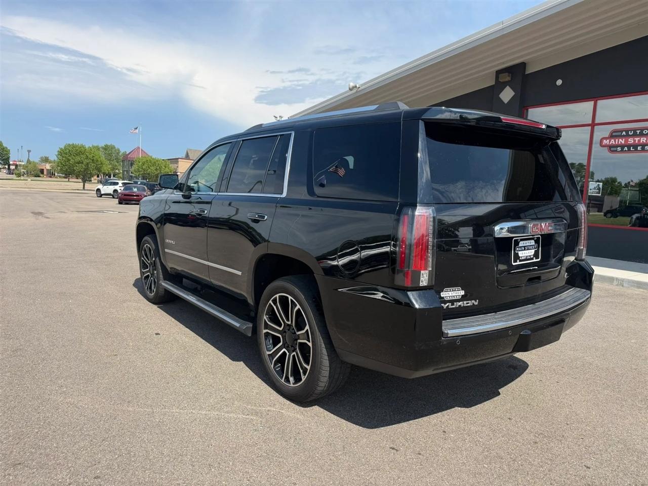 GMC Yukon Denali  2016