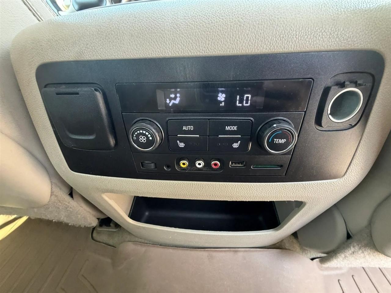 GMC Yukon Denali  2016
