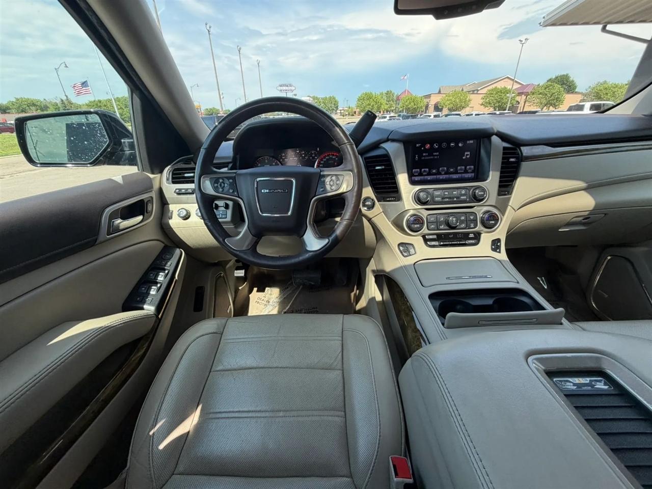 GMC Yukon Denali  2016