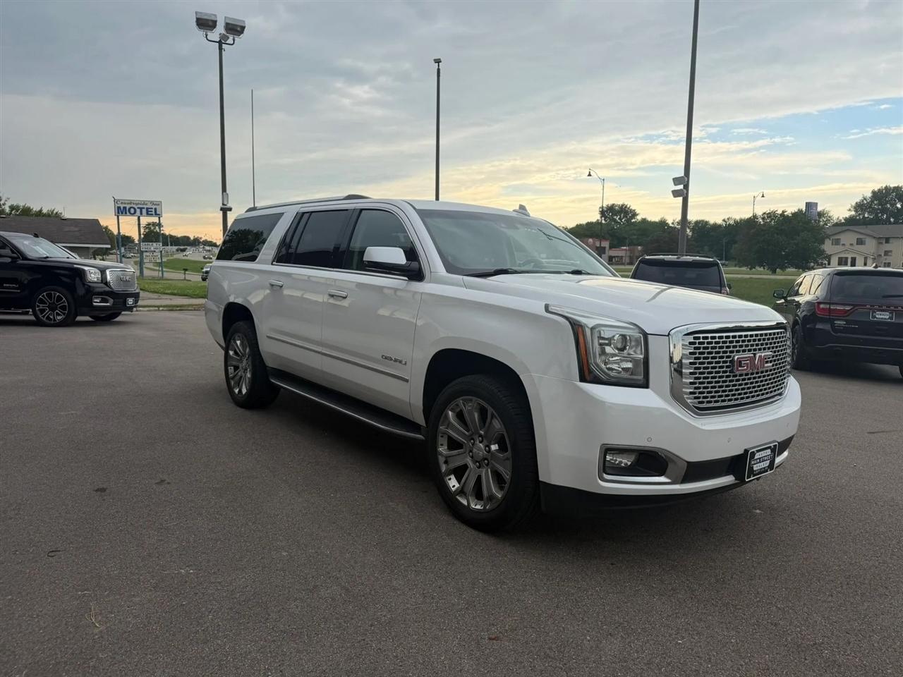 GMC Yukon XL  2016