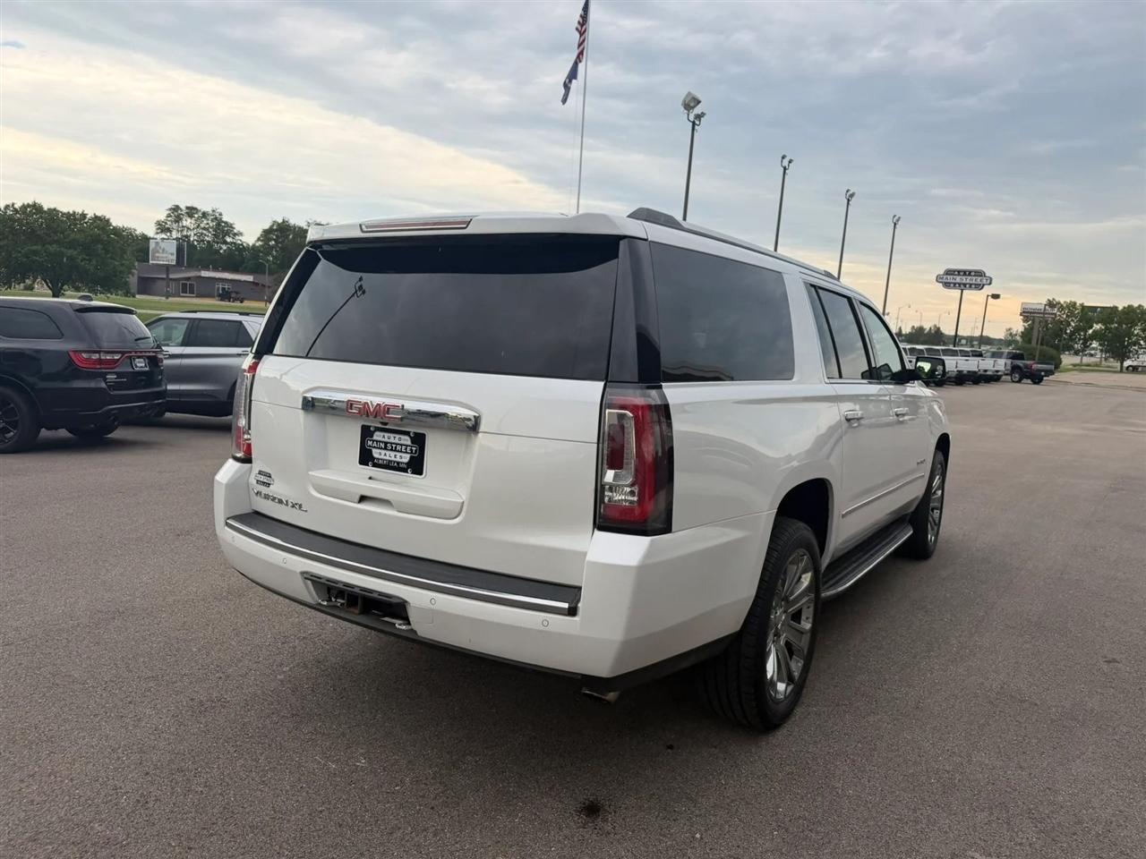 GMC Yukon XL  2016