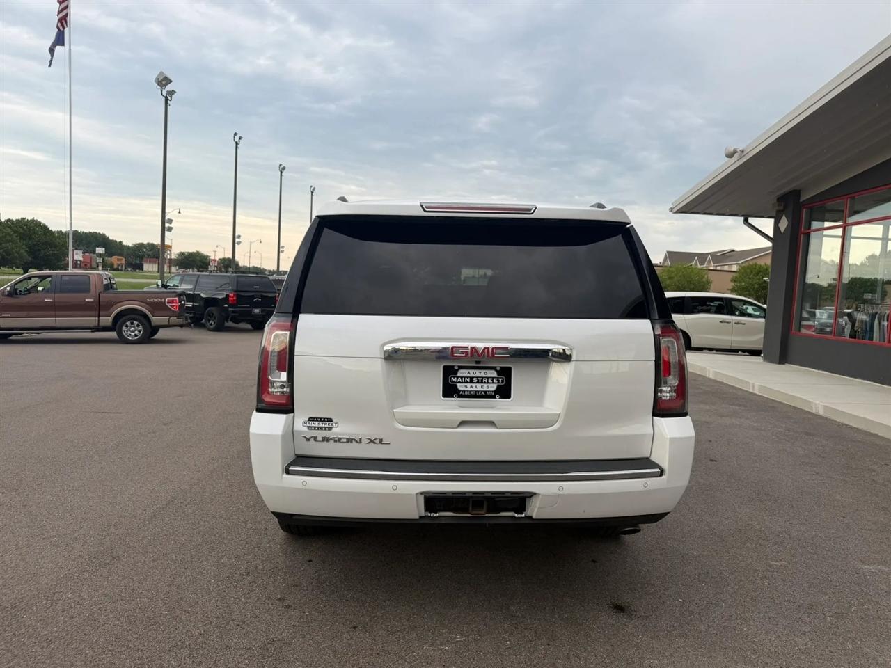 GMC Yukon XL  2016