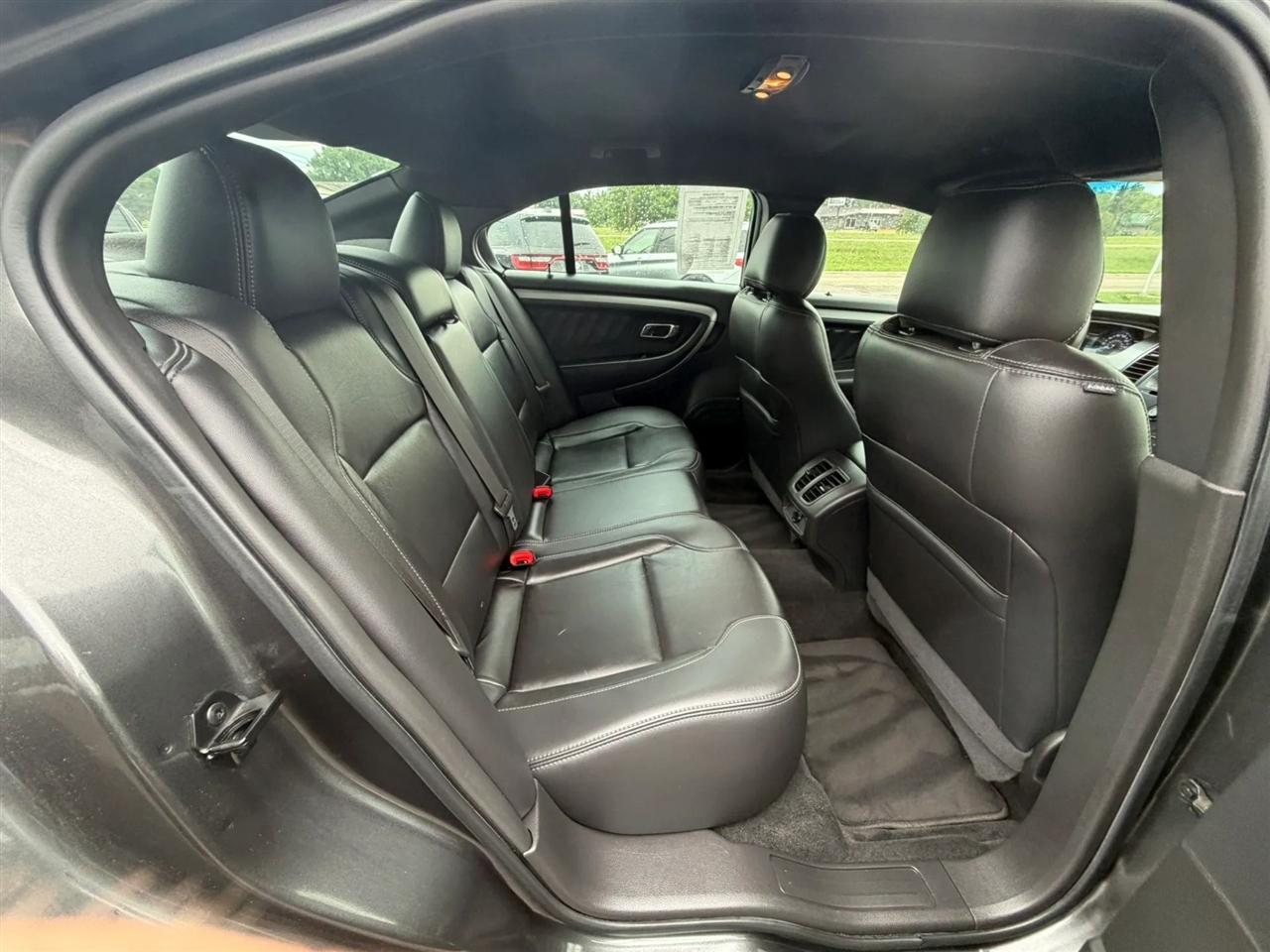 Ford Taurus  2018