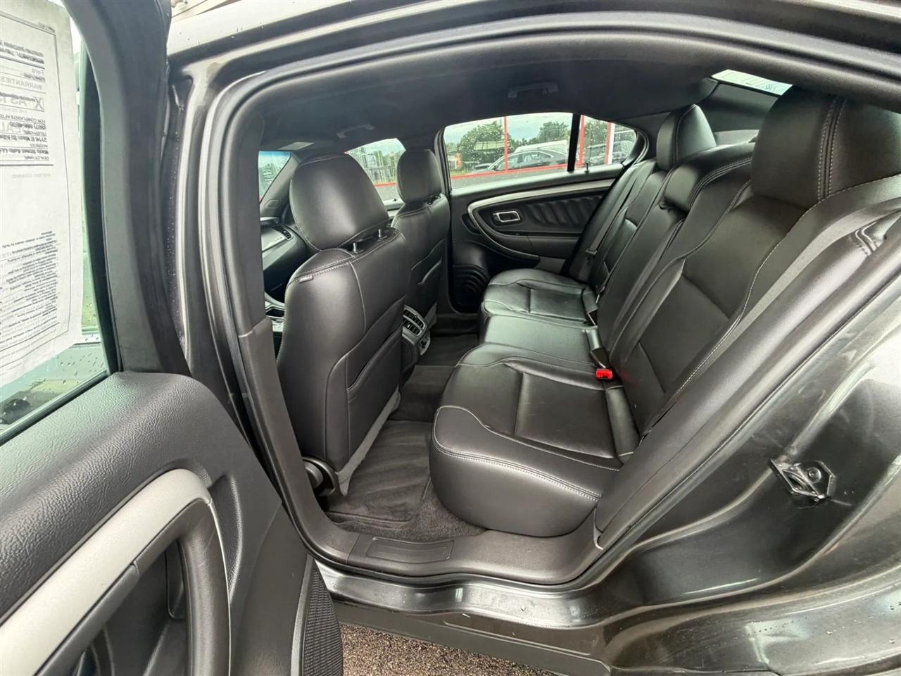 Ford Taurus  2018