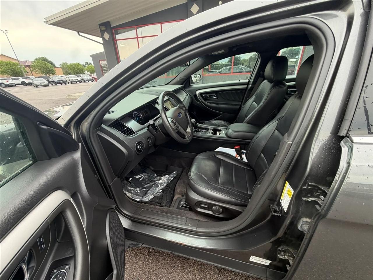 Ford Taurus  2018
