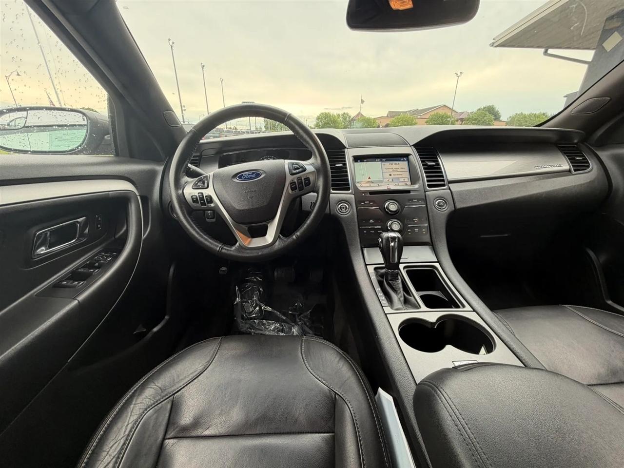 Ford Taurus  2018
